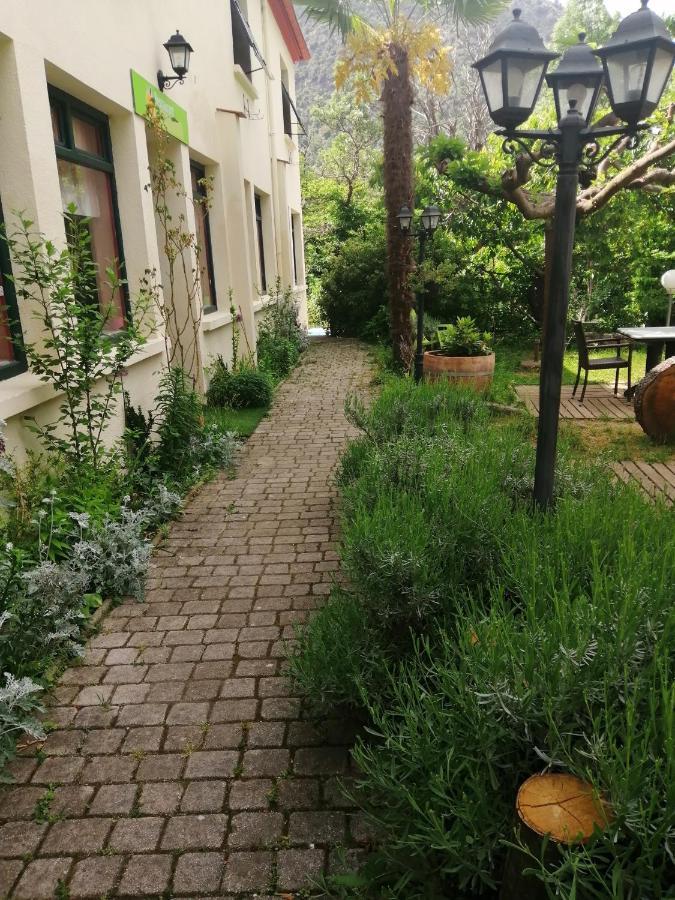 La Mirabelle-Casteil Country House Exterior foto