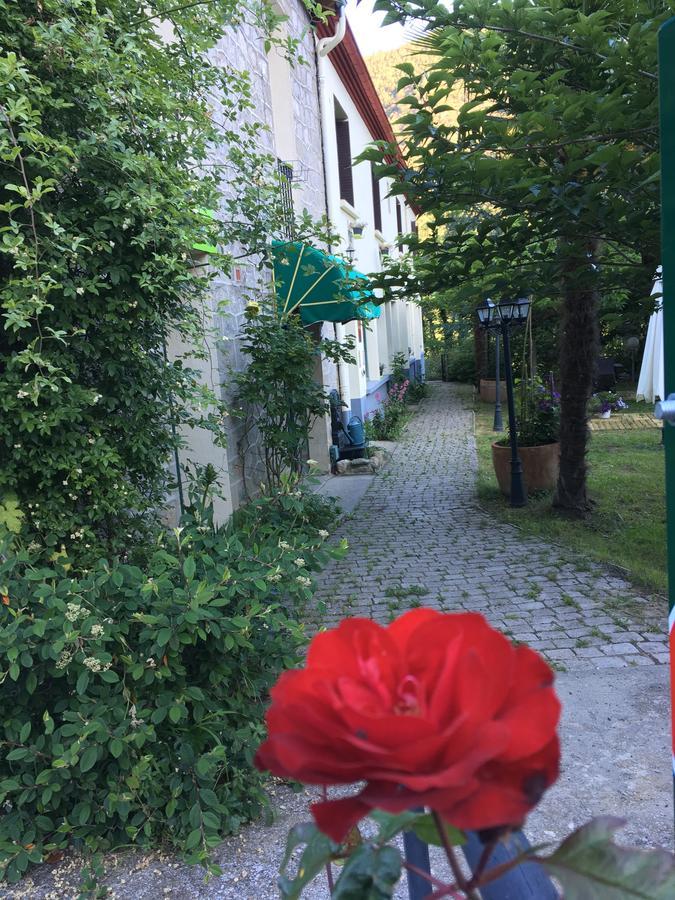 La Mirabelle-Casteil Country House Exterior foto