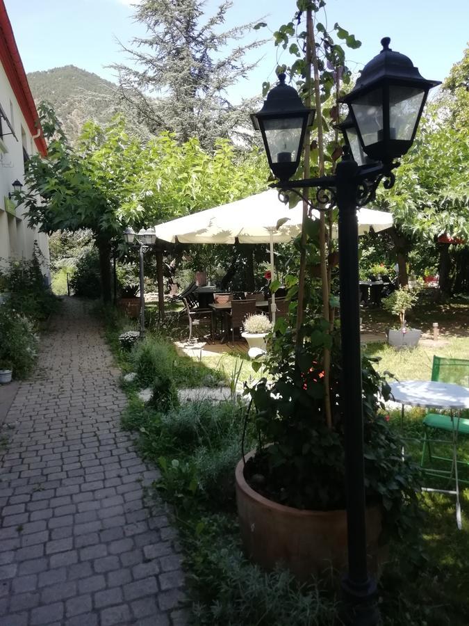 La Mirabelle-Casteil Country House Exterior foto
