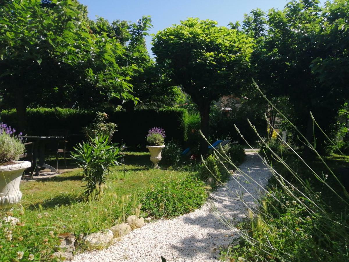 La Mirabelle-Casteil Country House Exterior foto